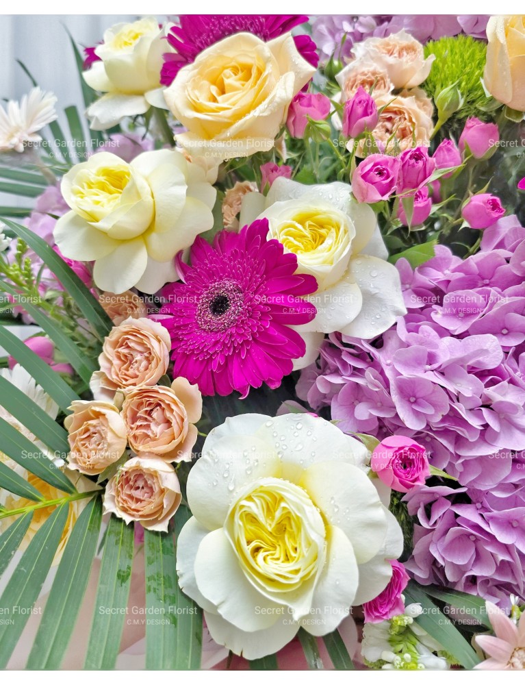 粉紅色繡球花開幕花籃